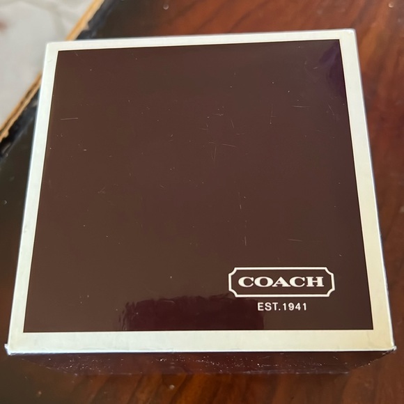 EUC Coach Silver Signature Link Stainless Steel Band Watch - Picture 15 of 16